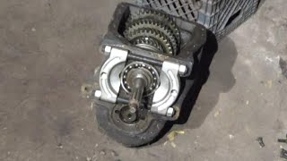 SM465 teardown granny gear 4 speed Chevy trucks [upl. by Jarrad]